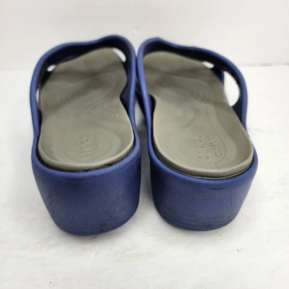 Crocs Sanrah Wedge Sandals Women Size 8 Blue Dual Comfort Strap Slide Shoes